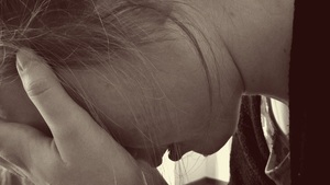 counselling-woman-1006100 2